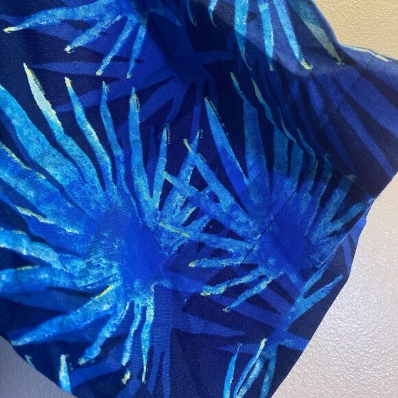 Vineyard Vines  Shirt Men 2XL Blue Floral Leaves Tropical Hawaiian Short Sleeve - Picture 4 of 11